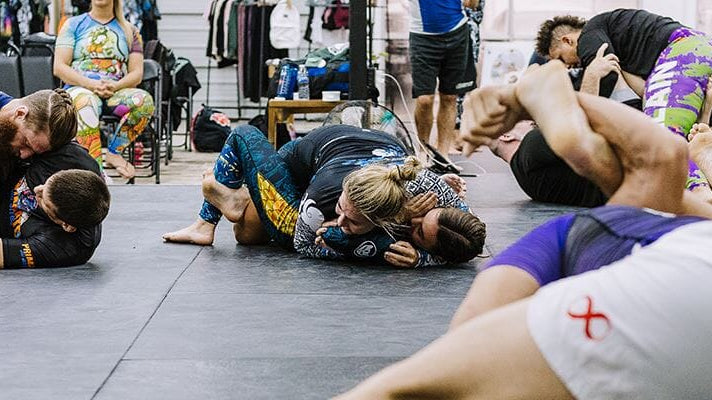 Your First Jiu Jitsu Class: What to Wear, Bring, & Expect
